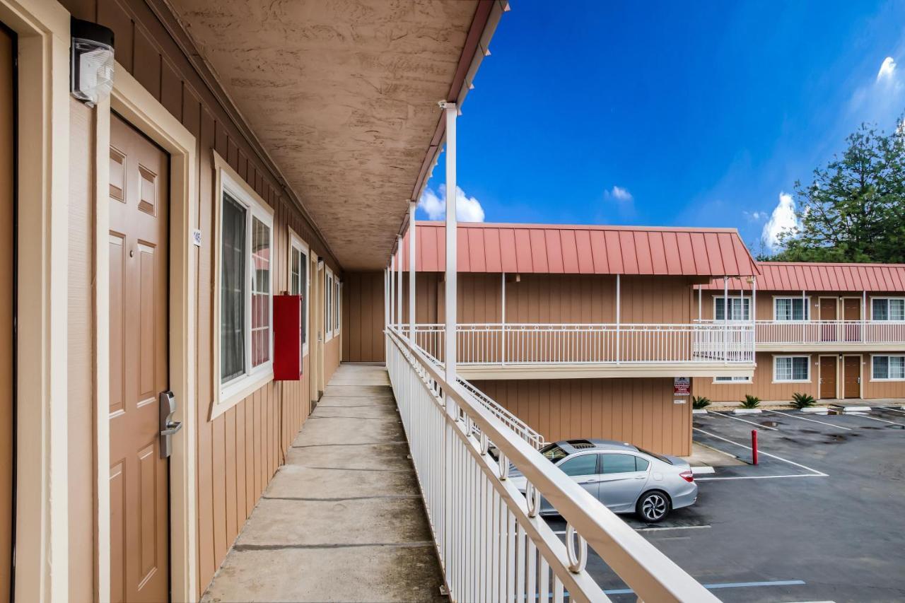 Americas Best Value Inn - Ukiah Extérieur photo