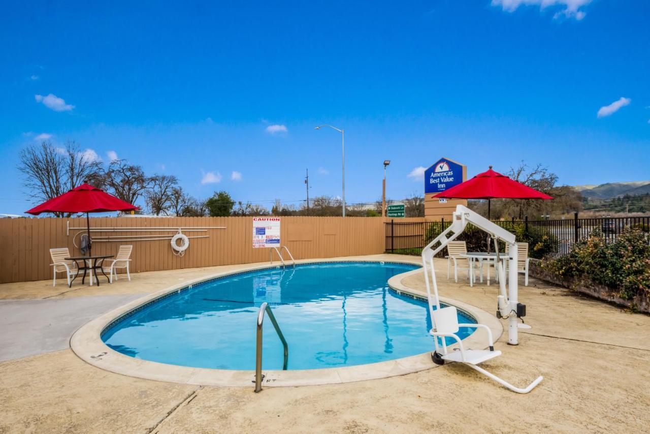 Americas Best Value Inn - Ukiah Extérieur photo