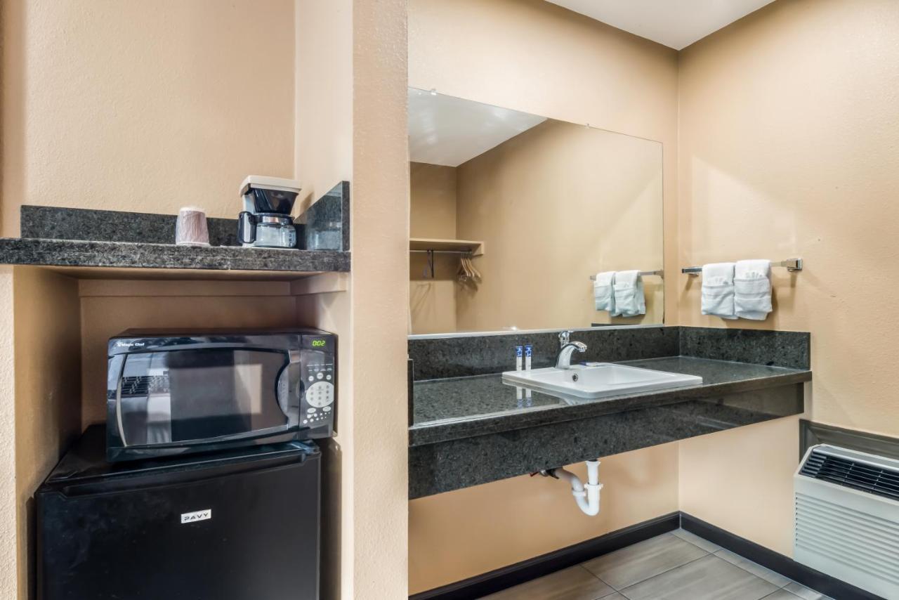 Americas Best Value Inn - Ukiah Extérieur photo