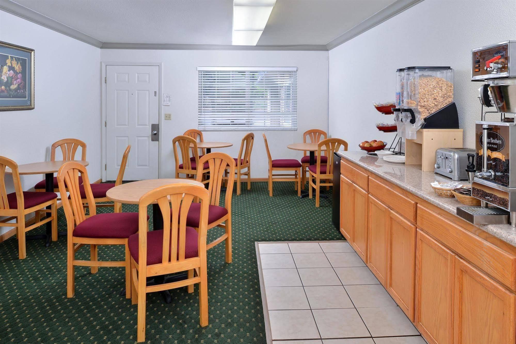 Americas Best Value Inn - Ukiah Extérieur photo