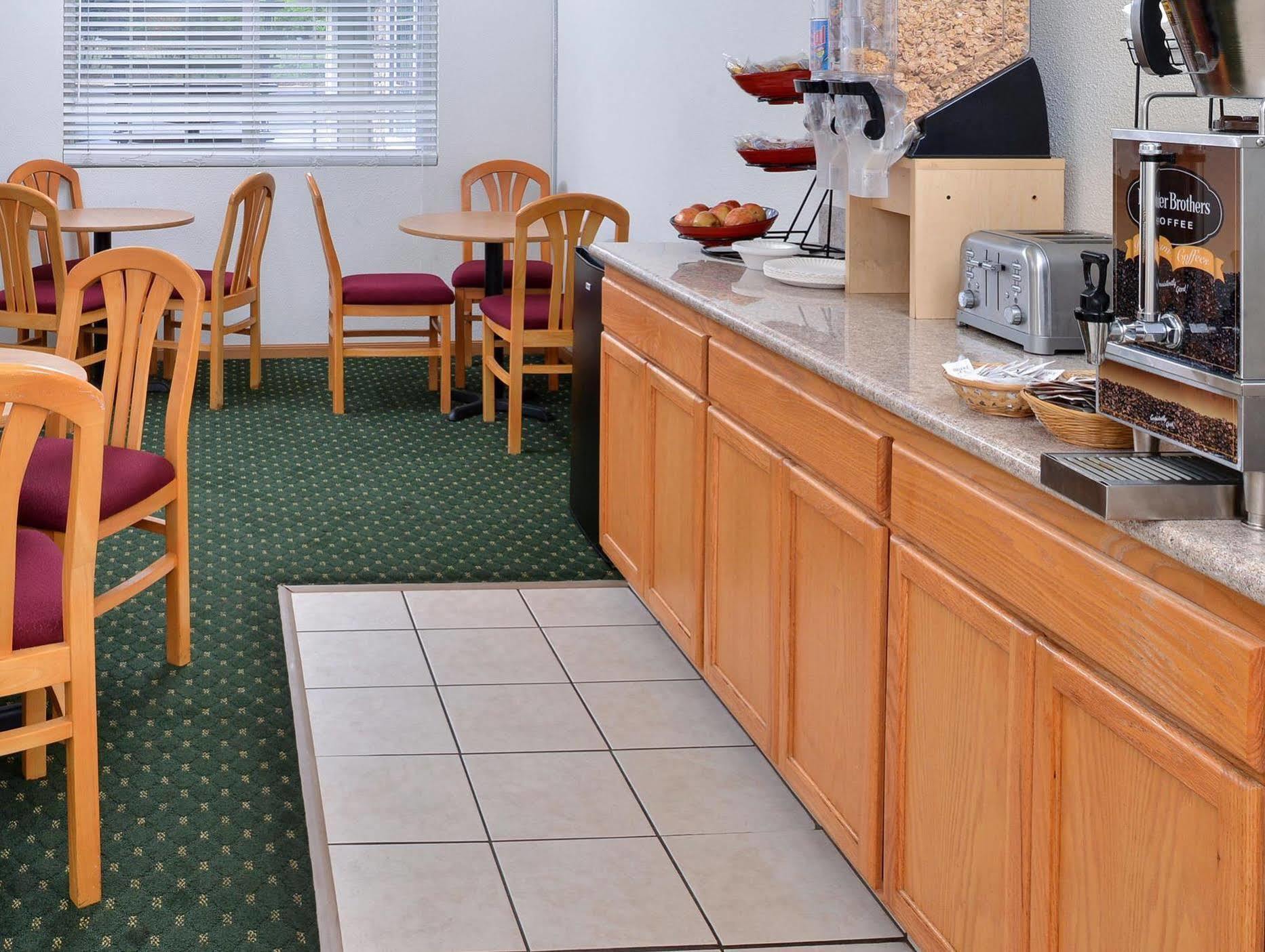 Americas Best Value Inn - Ukiah Extérieur photo